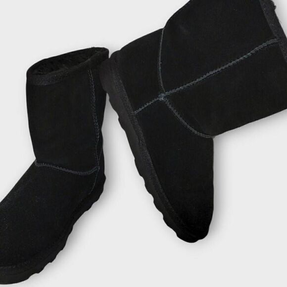 Ugg Womens Short Boot‎ - Picture 1 of 9